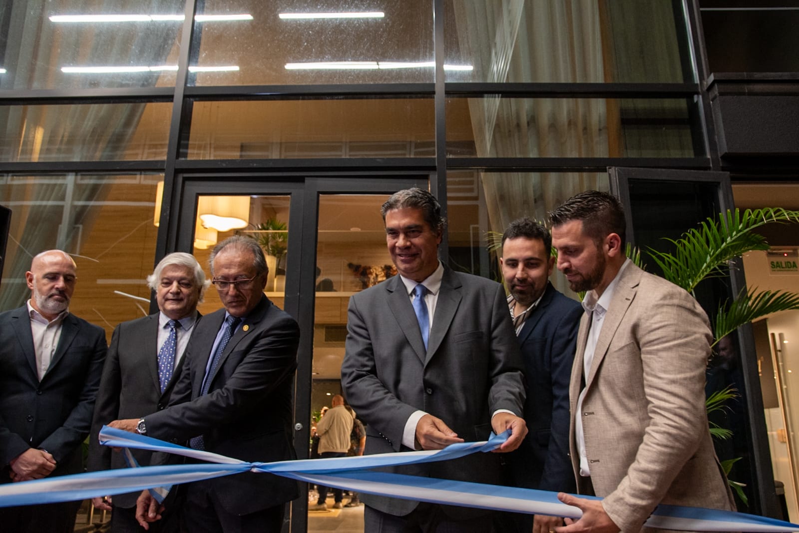 Capitanich particip de la inauguraci n del Hotel Howard Johnson